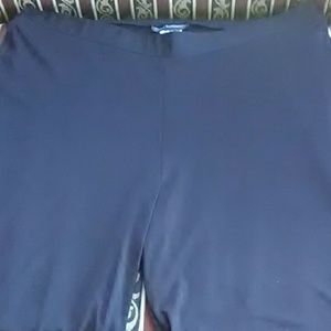 TRAVEL ELEMENTS Capris